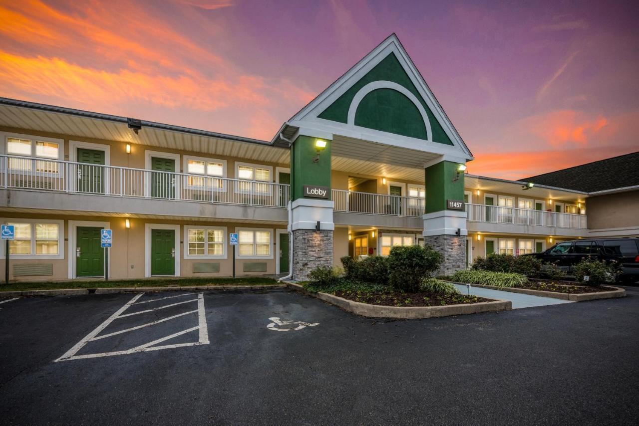 Motel Hometowne By Red Roof Cincinnati - 2*