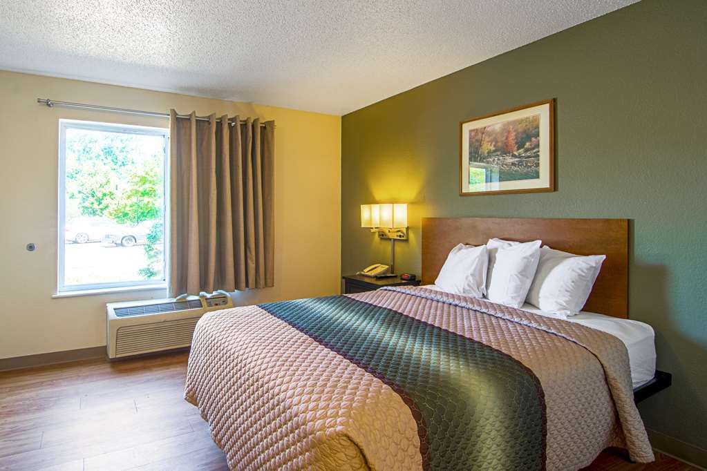 Motel Hometowne By Red Roof Cincinnati - Sharonville